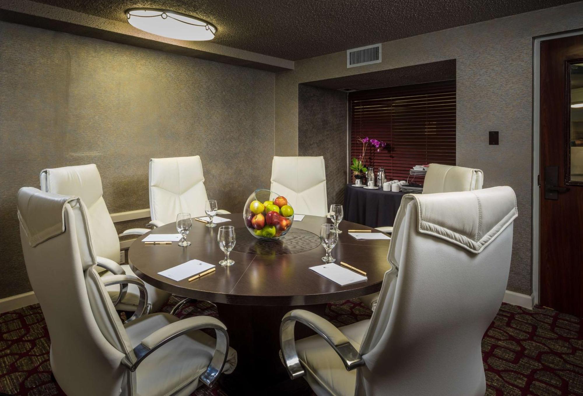 Doubletree By Hilton Austin Northwest - Arboretum Екстериор снимка