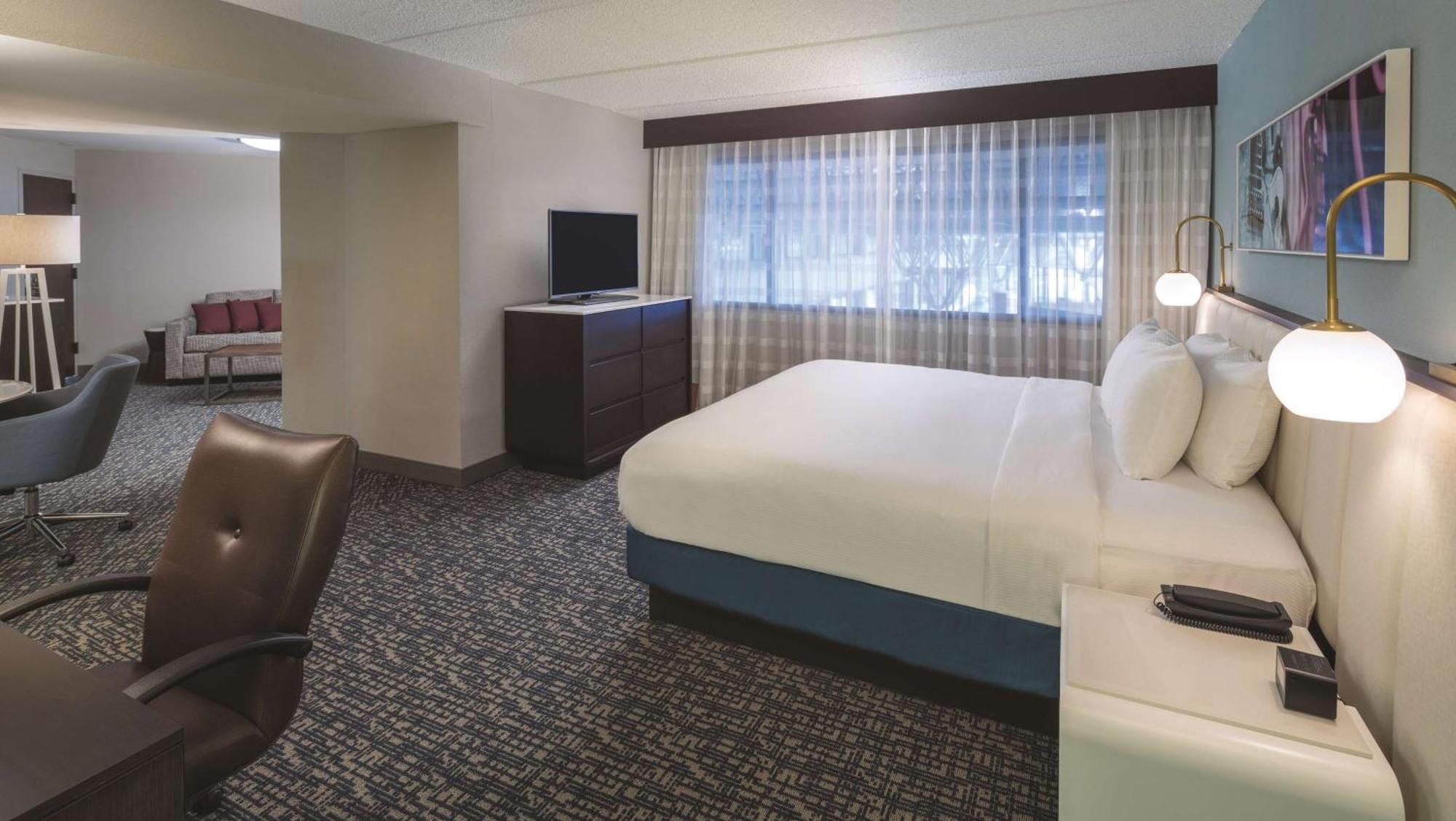 Doubletree By Hilton Austin Northwest - Arboretum Екстериор снимка